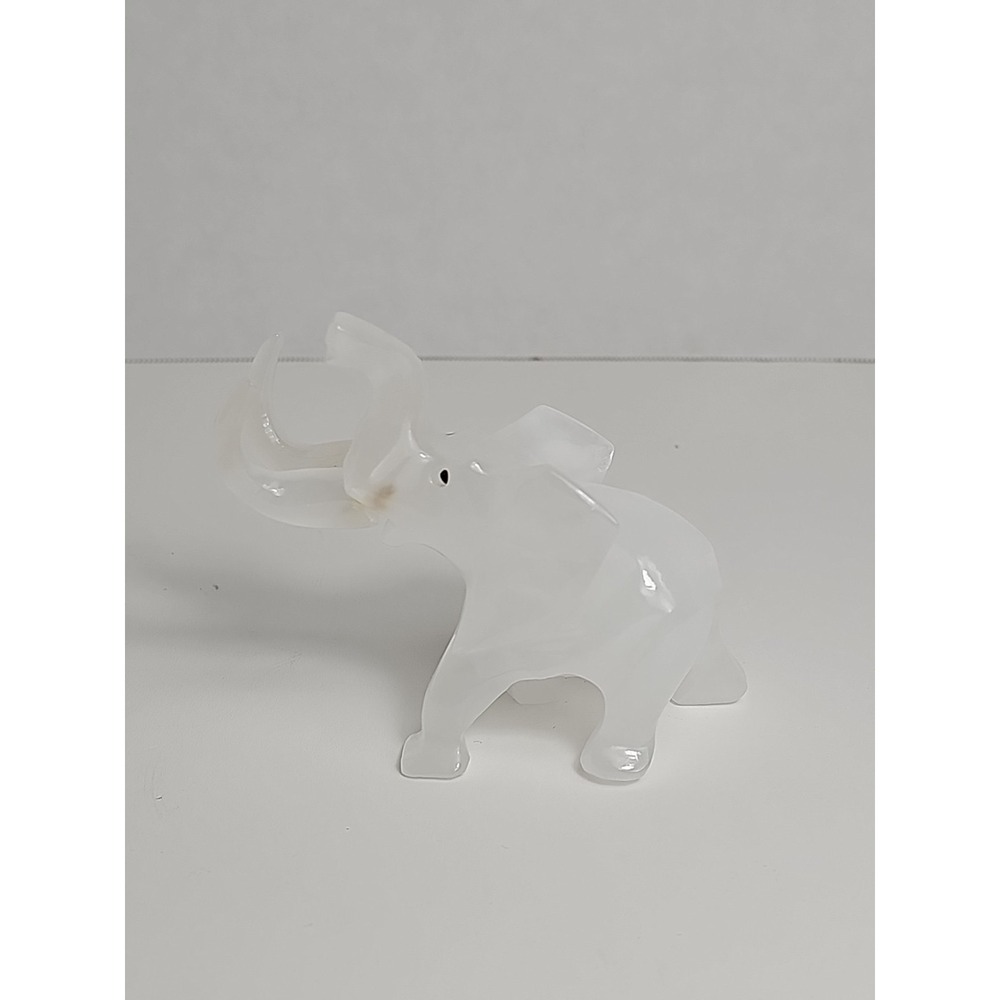 Small Decor Elephant Carved Quartz Decorative Figurine Statue Collectibles